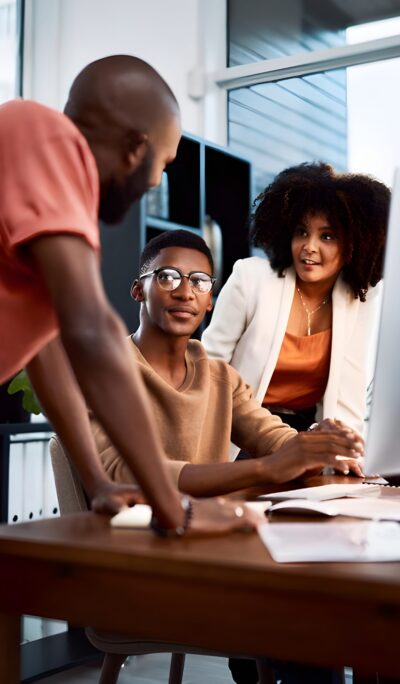 Dulando-team-Collaboration informatique et solution avec les hommes d'affaires pour le marketing par e-mail recherche d'audience cible et logiciel rpa chef de l'équipe d'automatisation et de la techno